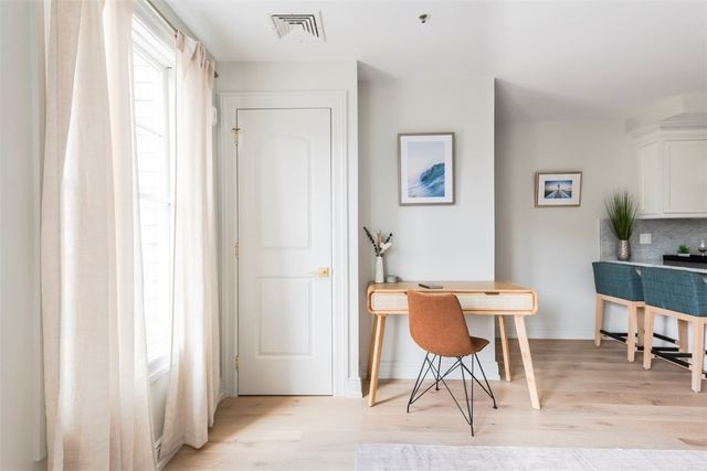 10 Brown & Howard Wharf 102, Newport, RI 02840