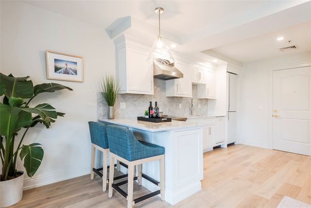 10 Brown & Howard Wharf 102, Newport, RI 02840