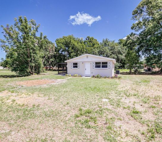 417 S SEMINOLE AVENUE, Fort Meade, FL 33841