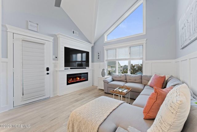 103 23rd Avenue 11, Seaside Park, NJ 08752