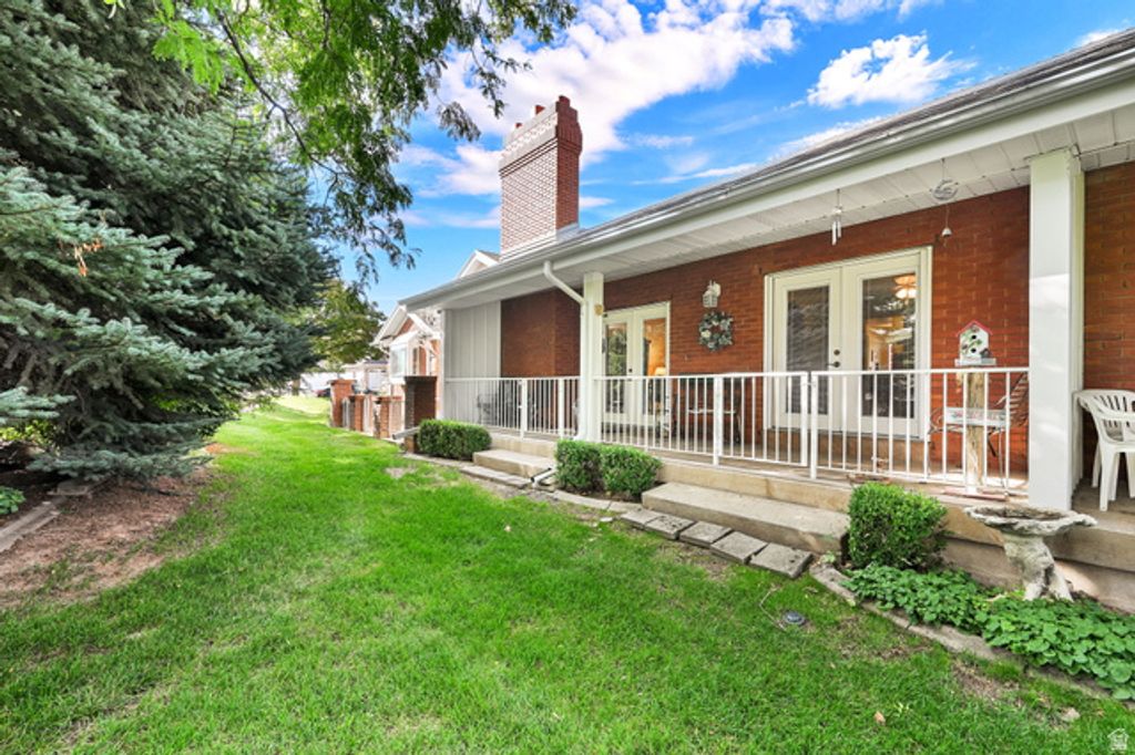 5494 S 250 E, Washington Terrace, UT 84405 — exterior