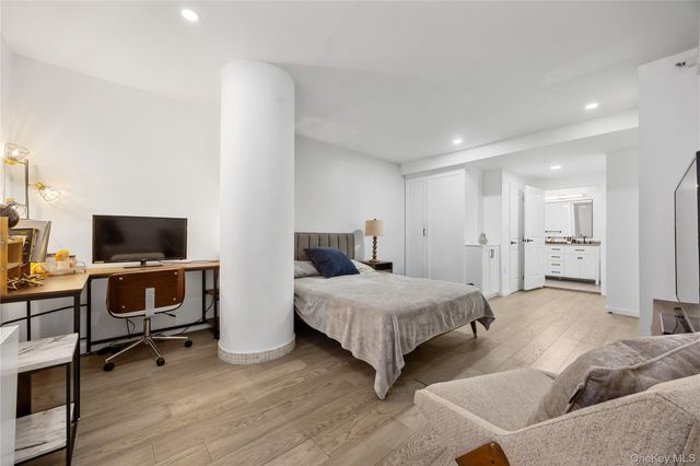 13338 Sanford Avenue 6C, Flushing, NY 11355