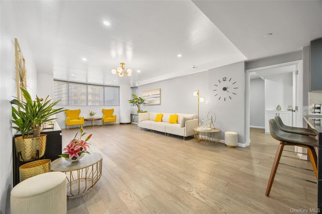 13338 Sanford Avenue 6C, Flushing, NY 11355