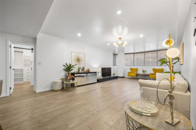 13338 Sanford Avenue 6C, Flushing, NY 11355