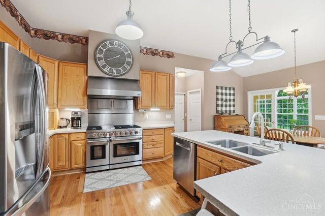 5594 Crestwood Drive, Mason, OH 45040