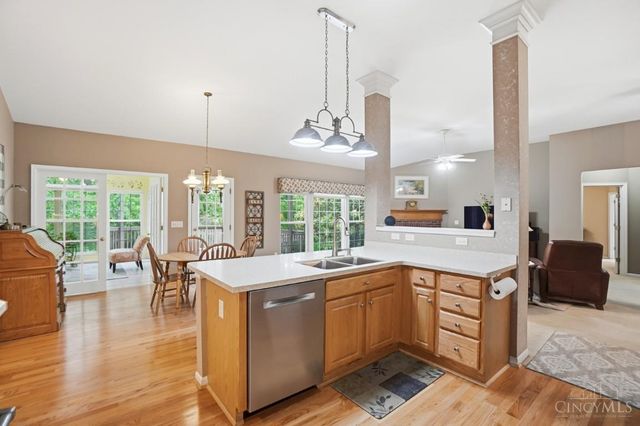 5594 Crestwood Drive, Mason, OH 45040