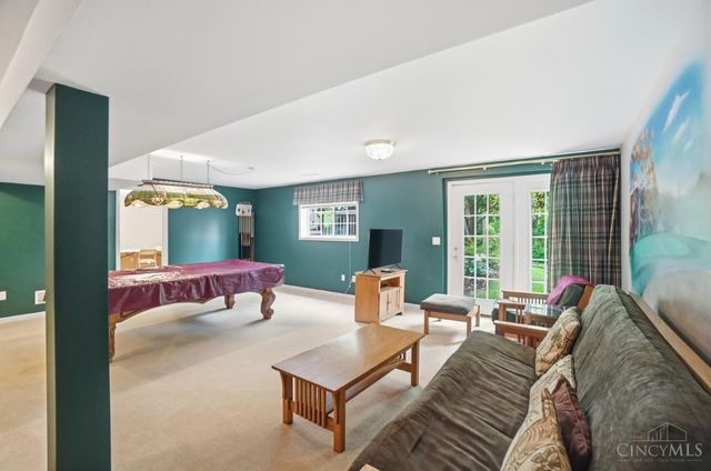 5594 Crestwood Drive, Mason, OH 45040