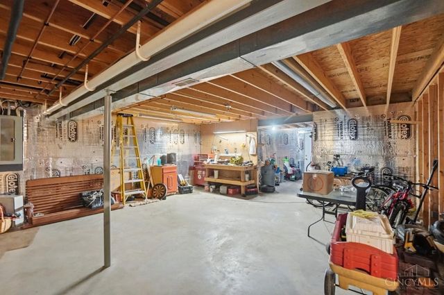 5594 Crestwood Drive, Mason, OH 45040
