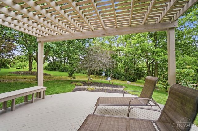 5594 Crestwood Drive, Mason, OH 45040