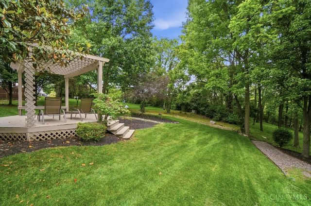 5594 Crestwood Drive, Mason, OH 45040
