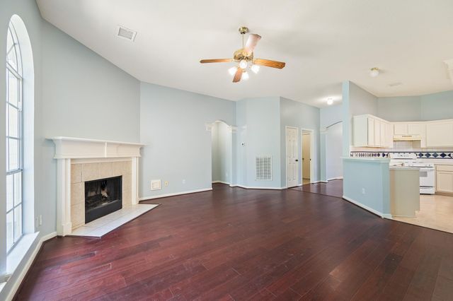 5827 Willow Park Drive, Richmond, TX 77469