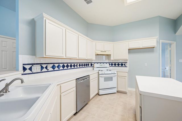 5827 Willow Park Drive, Richmond, TX 77469