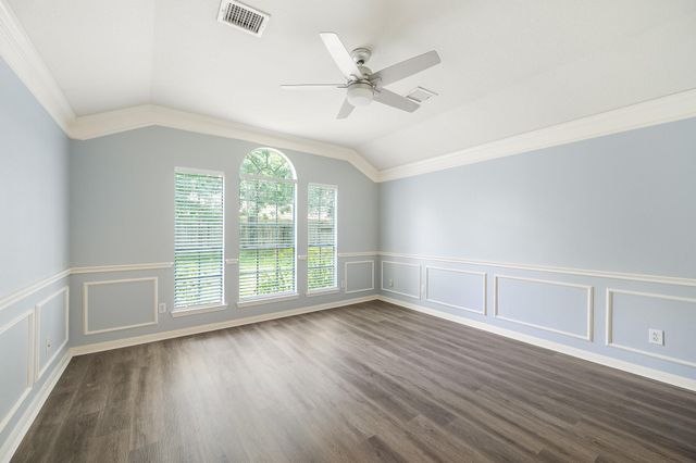 5827 Willow Park Drive, Richmond, TX 77469