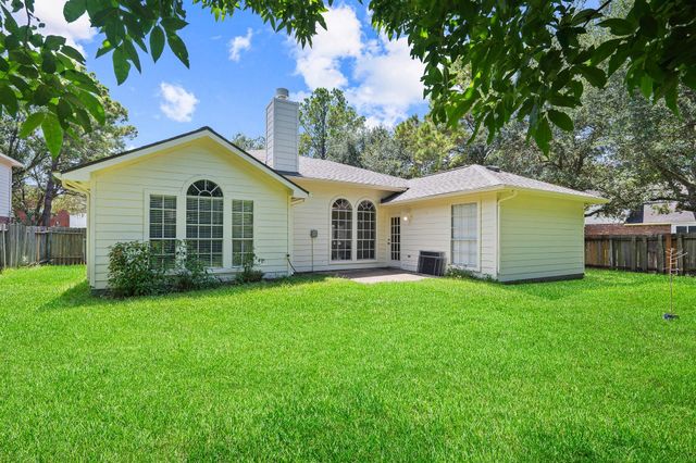 5827 Willow Park Drive, Richmond, TX 77469