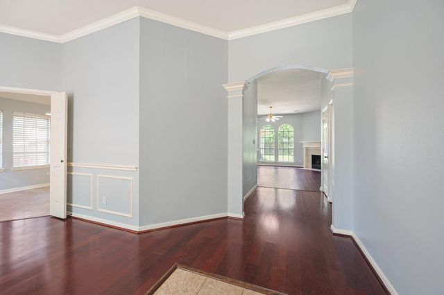 5827 Willow Park Drive, Richmond, TX 77469