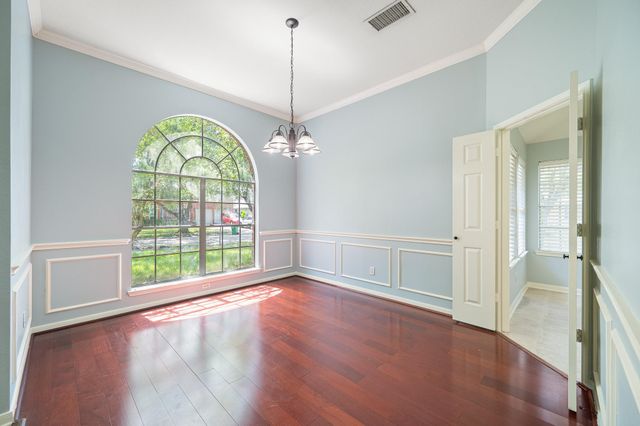 5827 Willow Park Drive, Richmond, TX 77469