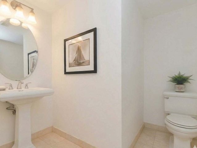 201 Freeman Street A7, Brookline, MA 02446