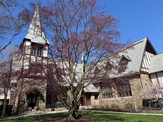 201 Freeman Street A7, Brookline, MA 02446