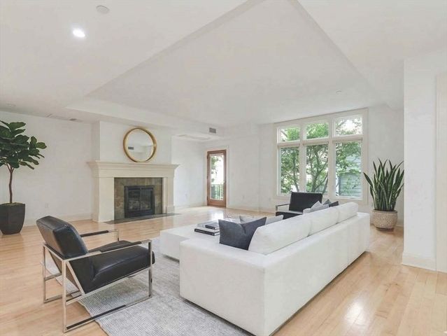 201 Freeman Street A7, Brookline, MA 02446