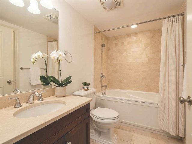 201 Freeman Street A7, Brookline, MA 02446