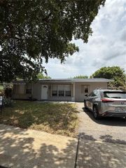 1640 NE 33rd St, Pompano Beach, FL 33064