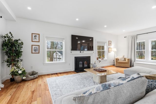 7 Circle Drive, Dover, MA 02030