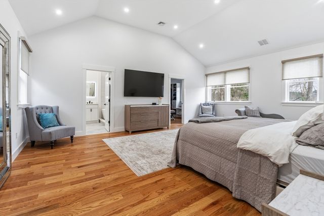 7 Circle Drive, Dover, MA 02030
