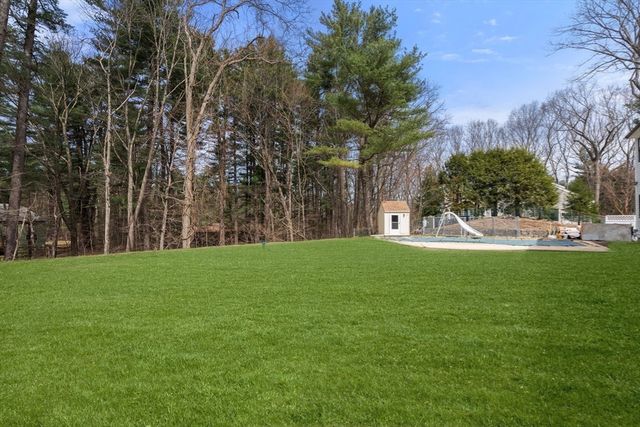 7 Circle Drive, Dover, MA 02030