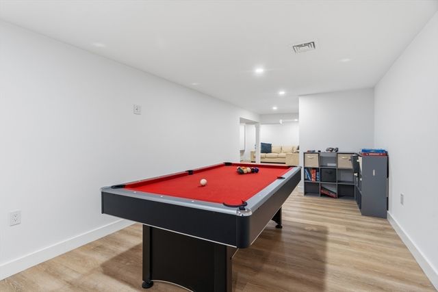 7 Circle Drive, Dover, MA 02030
