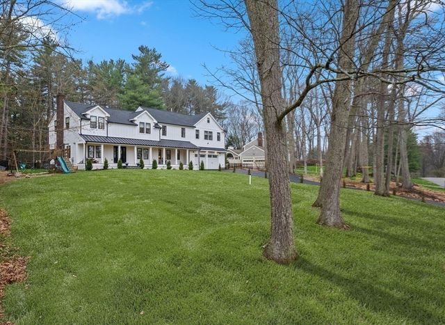 7 Circle Drive, Dover, MA 02030