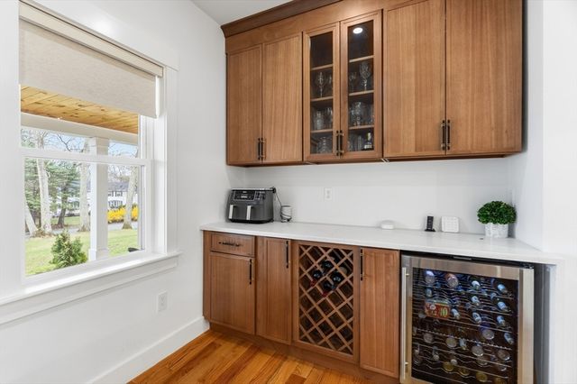 7 Circle Drive, Dover, MA 02030