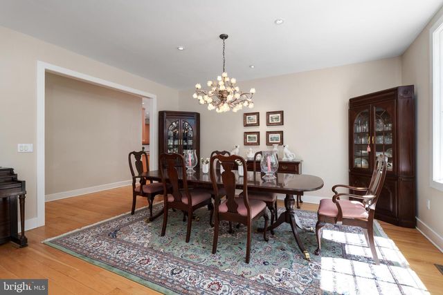 23 DERWENT DR, Princeton, NJ 08540
