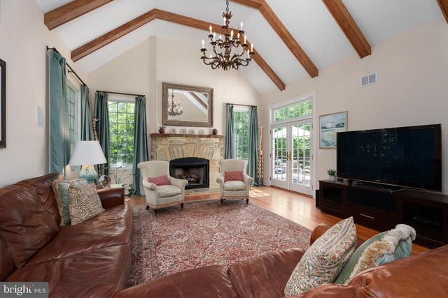 23 DERWENT DR, Princeton, NJ 08540