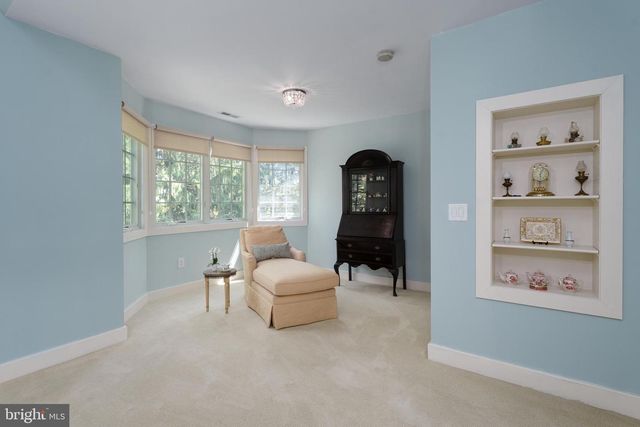 23 DERWENT DR, Princeton, NJ 08540