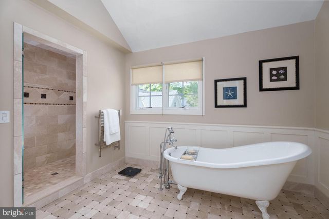 23 DERWENT DR, Princeton, NJ 08540