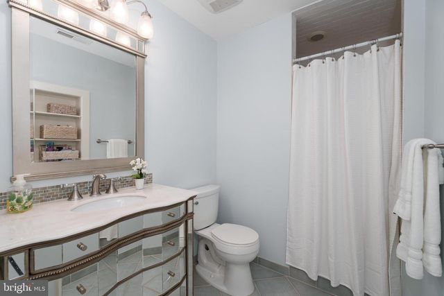 23 DERWENT DR, Princeton, NJ 08540