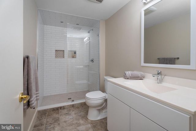 23 DERWENT DR, Princeton, NJ 08540