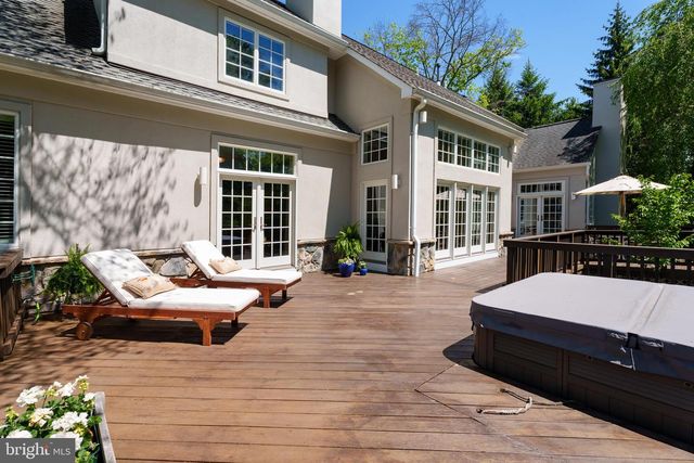 23 DERWENT DR, Princeton, NJ 08540