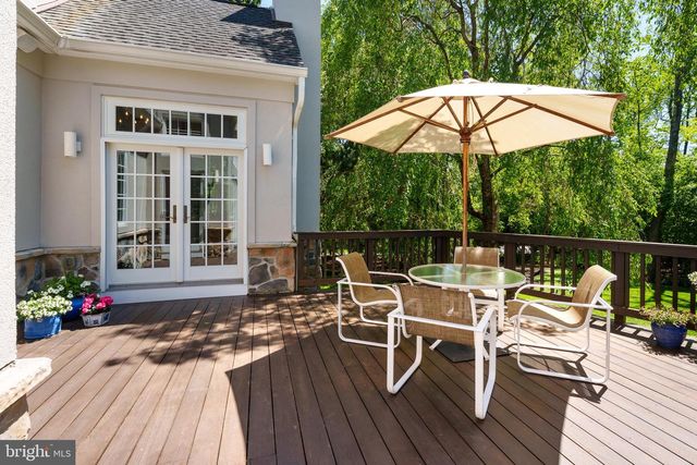 23 DERWENT DR, Princeton, NJ 08540