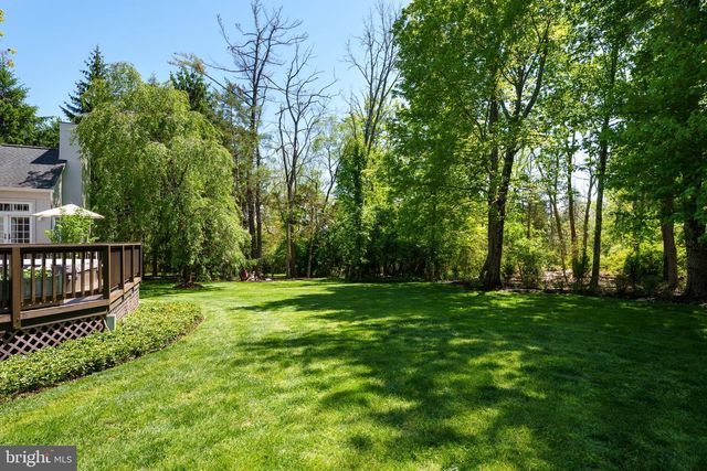 23 DERWENT DR, Princeton, NJ 08540