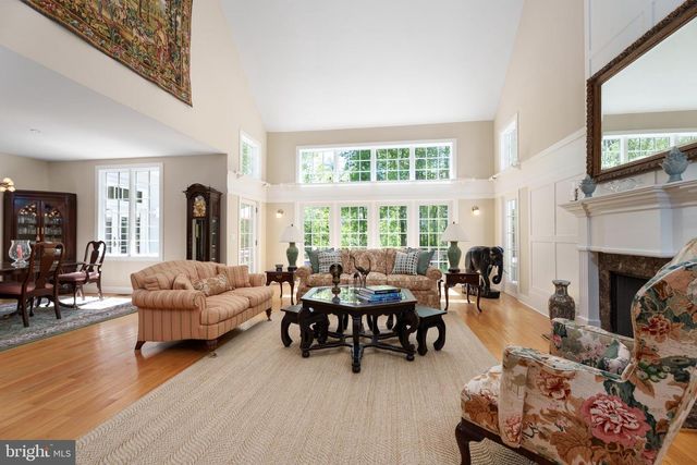23 DERWENT DR, Princeton, NJ 08540