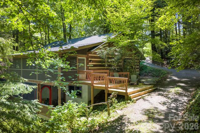 14 Weeping Cherry Forest Road, Fairview, NC 28730