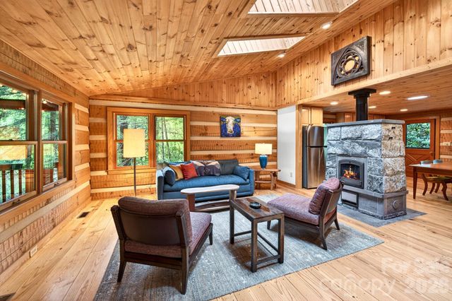 14 Weeping Cherry Forest Road, Fairview, NC 28730