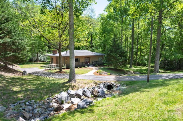 14 Weeping Cherry Forest Road, Fairview, NC 28730