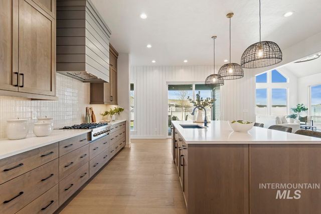 13567 N Ruffed Grouse Ct, Boise, ID 83714