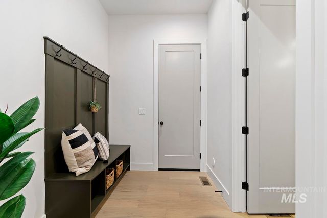 13567 N Ruffed Grouse Ct, Boise, ID 83714