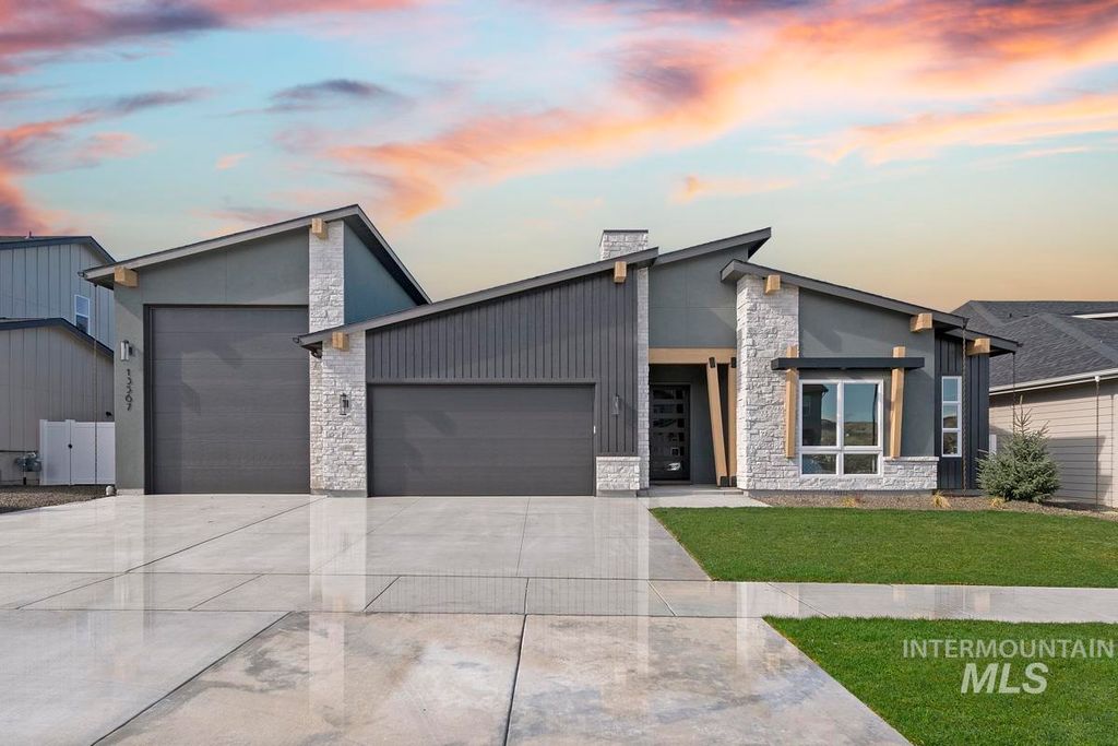 13567 N Ruffed Grouse Ct, Boise, ID 83714