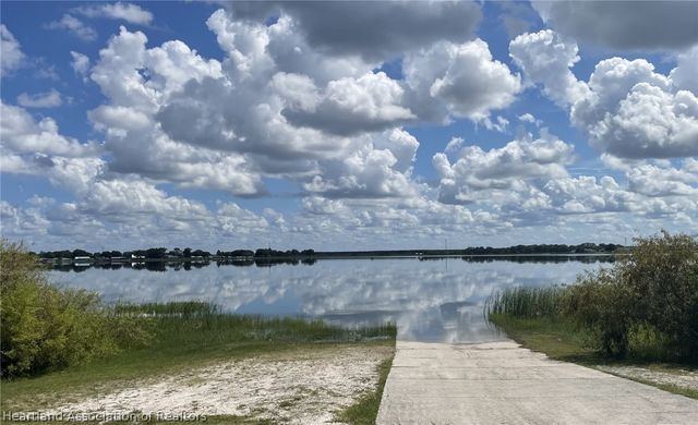 1037 W Lake Damon Drive, Avon Park, FL 33825