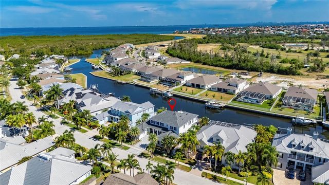 713 ISLEBAY DRIVE, Apollo Beach, FL 33572