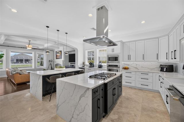 713 ISLEBAY DRIVE, Apollo Beach, FL 33572
